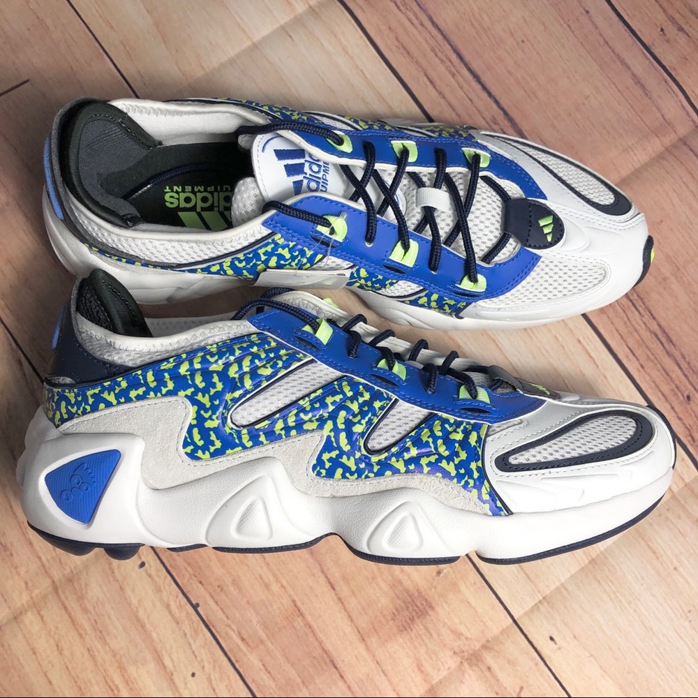 New Adidas Torsion Sneakers Size 10